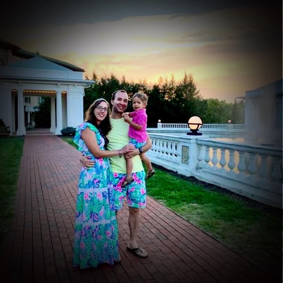 Meet your Posher, Stephanie - Picture 1 of 1